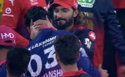 Vaibhav Suryavanshi Viral Video: RCB Captain Rajat Patidar’s Funny Neck Grab After RR vs RCB Match