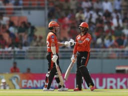 PBKS vs SRH Live Score IPL 2026: Abhishek Sharma Smashes 6,6,6 to Bring Up Explosive Fifty