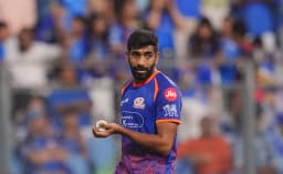 Jasprit Bumrah Form Concern in IPL 2026: No Wickets, Body Language Questioned in MI’s Poor Run